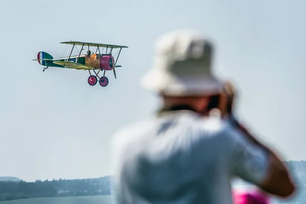 Siaf 2017 で複葉機 — ストック写真