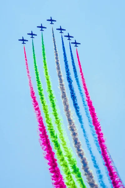 Akrobasi ekran takım Al Fursan