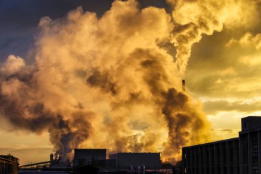 Hava kirliliği. Fabrika bacaları
