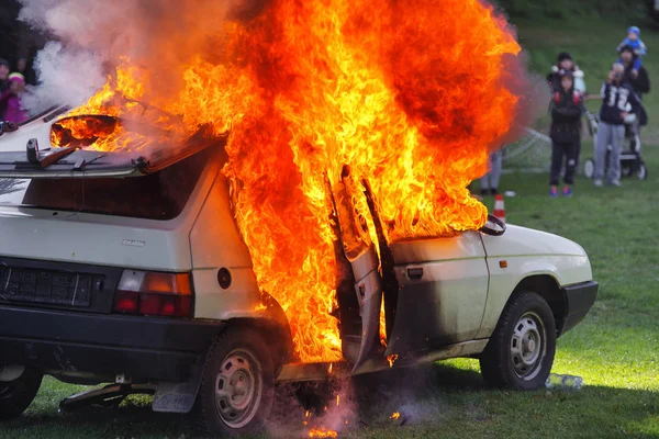 Демонстрация ожогового автомобиля — стоковое фото