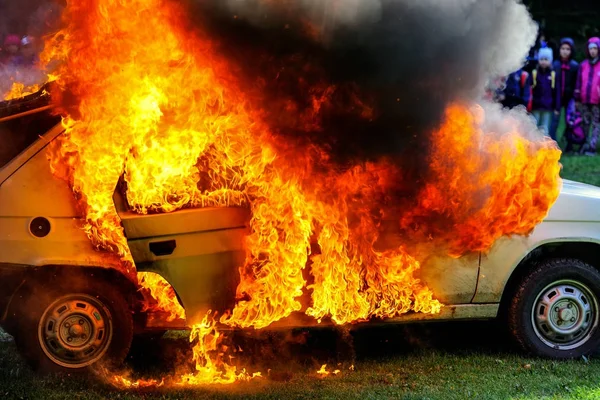 Demostración de un coche burnig — Foto de Stock