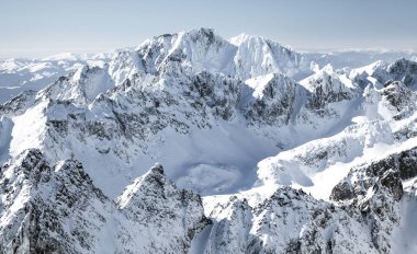 Yüksek Tatras mountains, Slovakya için güzel karlı tepeleri