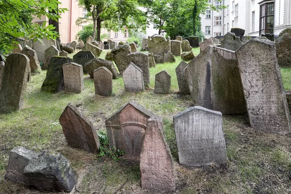 Eski Yahudi Mezarlığı prague, Çek Cumhuriyeti — Stok fotoğraf