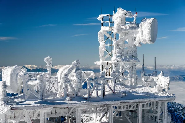 Satélites congelados no inverno — Fotografia de Stock