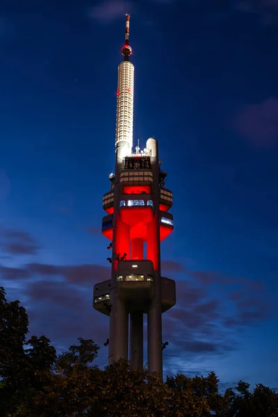 Torre de televisão Ziskov em Praga, República Checa — Fotografia de Stock