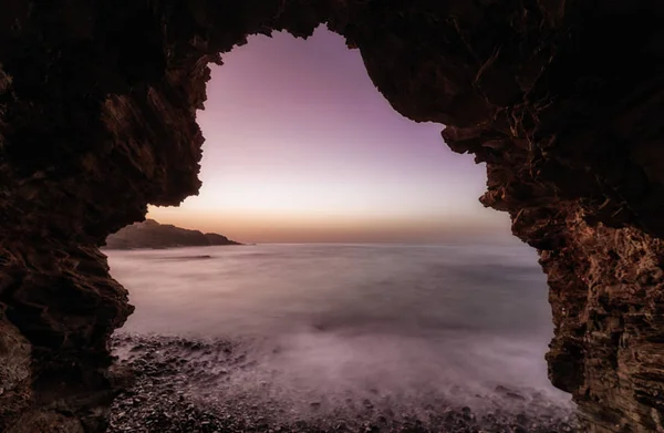 夜の海岸 小石の浜および海のクレタ島 — ストック写真