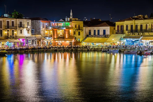 Rethymno Crete Septiembre Terraza Restaurante Llena Gente Puerto Ciudad Septiembre —  Fotos de Stock