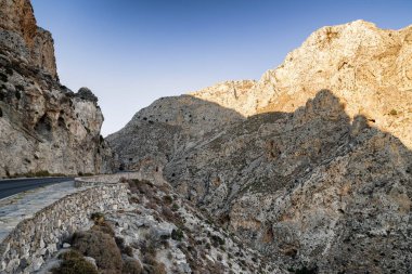 Yol kayalık peyzaj, Crete