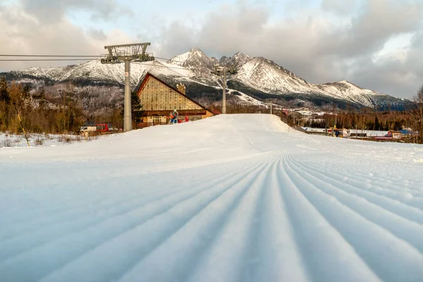 Ski slope at ski resort Tatranska Lomnica, Slovakia — Stock Photo, Image