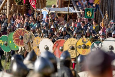 PARTIZANSKA LUPCA, SLOVAKIA - 29 Haziran: Uyarıcılar ve ortaçağ savaşı 29 Haziran 2019 tarihinde Partizanska Lupca 'da Utgard festivalinde