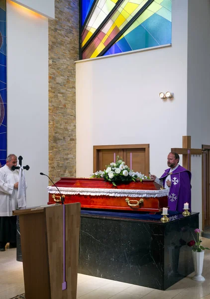 Ruzomberok Slovakia Jun Priest Chest Funeral Ceremony — Stock Photo, Image