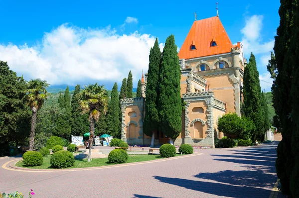 Prenses Gagarina 'nın sarayı. Cliff Köyü. Kırım. Ukrayna. 5 Temmuz 2015.