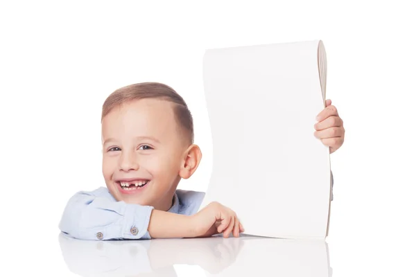 Chłopiec z białej księgi — Zdjęcie stockowe