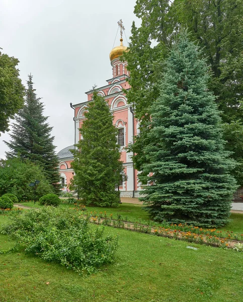 Иоанно-Богословский монастырь в селе Помапоо . — стоковое фото