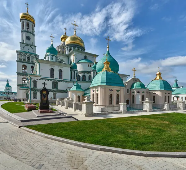 Voskresensky yeni Kudüs Manastırı.