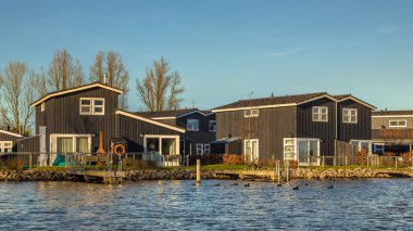 Holiday resort lake Rıhtımlar üzerinde