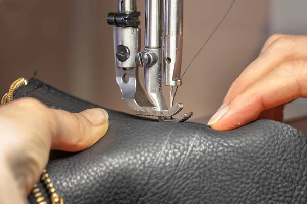 Leather sewing machine — Stock Photo, Image