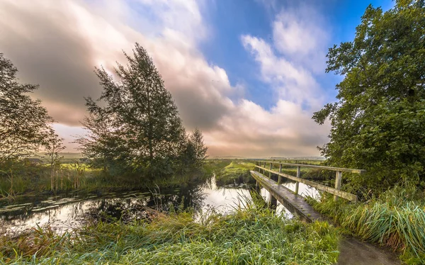 Příjemné pěší most — Stock fotografie