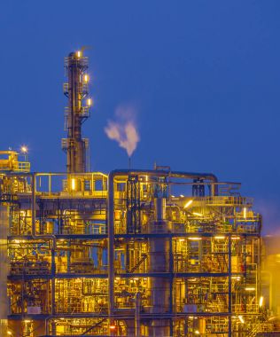 Kimyasal tesis detayını alacakaranlık içinde