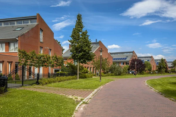 Street with separate family houses — Stock Photo, Image