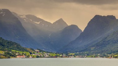 Eski köy Briksdalsbreen buzul Vadisi