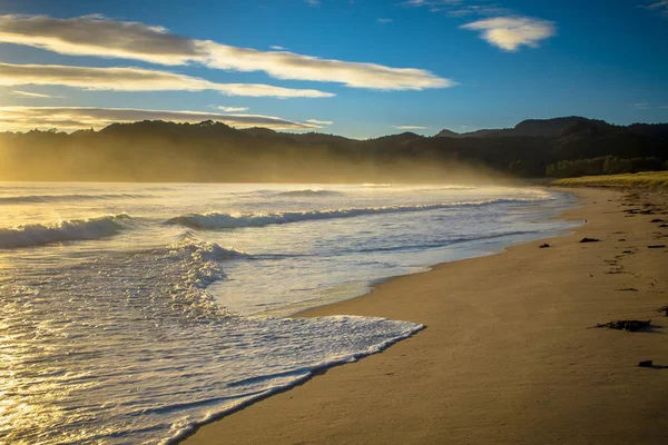 Océano olas Waikawau Bay Nueva Zelanda —  Fotos de Stock