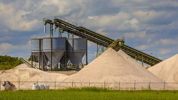 Sand mijnbouw industial terminal detail — Stockfoto