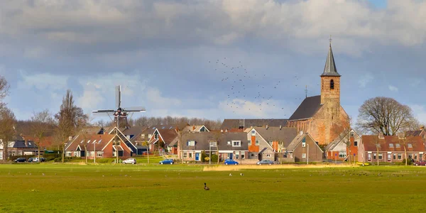 Pequeño pueblo escena Países Bajos — Foto de Stock