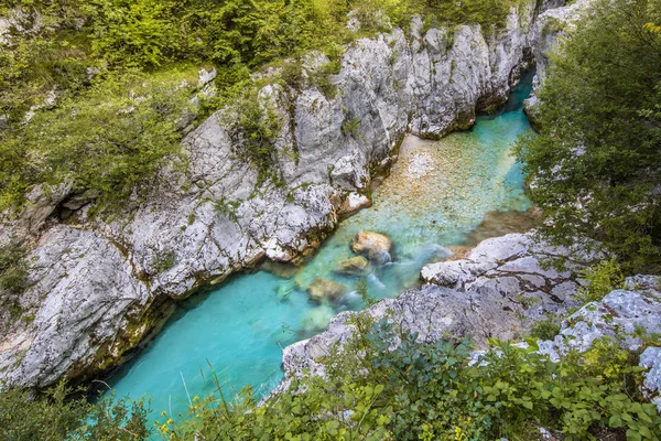 Clear blue Soca river — Stock Photo, Image