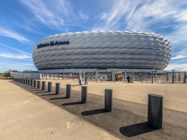 Allianz arena stadion platz münchen — Stockfoto
