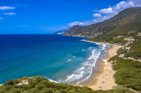 Veduta aerea della spiaggia mediterranea — Foto Stock