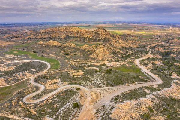 Vista Aérea Estrada Terra Através Paisagem Árida Castejon Monegros Nas — Fotografia de Stock