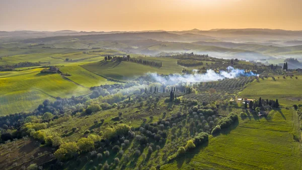 Vista Aérea Campiña Toscana Niebla Amanecer Temprano Mañana Toscana Italia — Foto de Stock