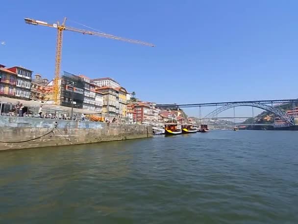 View of Douro riverside, Porto, Portugal — стоковое видео