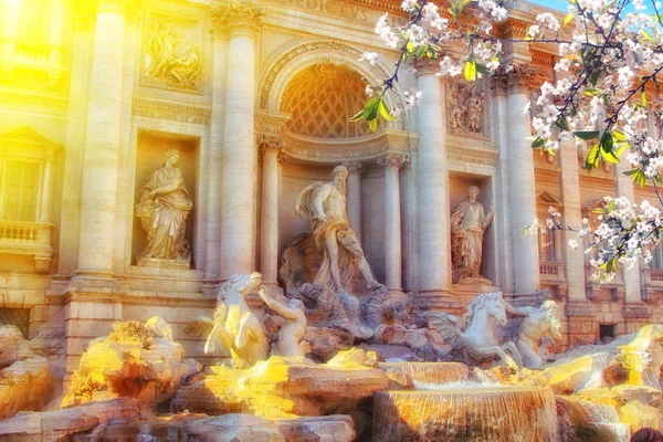 Fontein di Trevi in Rome, Italië. Reizen-achtergrond — Stockfoto