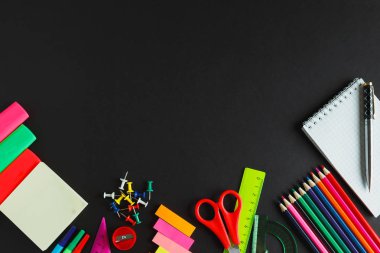 Okul yan malzemeleri