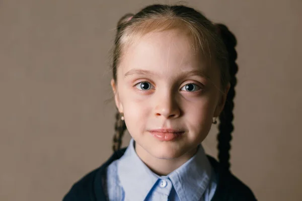 Close-up van portret schattig meisje — Stockfoto