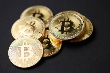 Birçok altın bitcoins