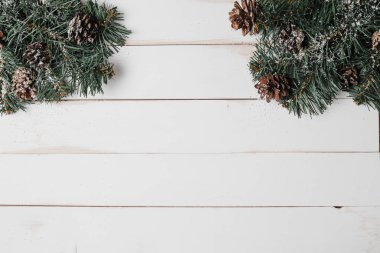 Noel Kutuları Ağaç Dalları Düzenlemesi