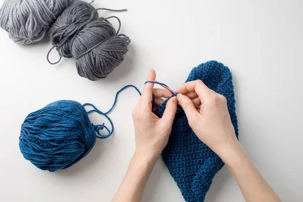 Örgü. El tığ işi. Kanca el örgü. Üstten Görünüm.