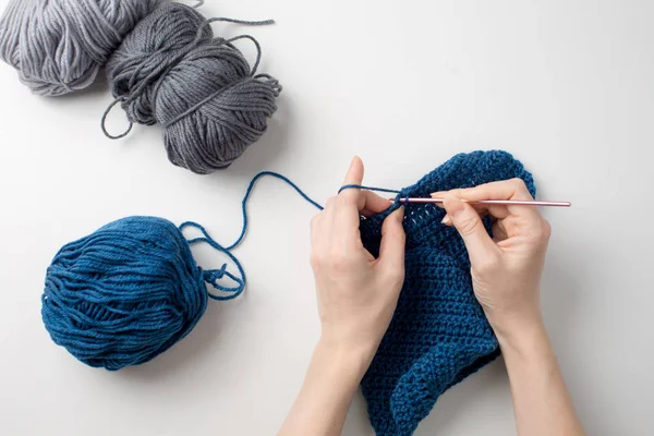 Crochet. Woman Crochet Yarn On The White Background — 스톡 사진