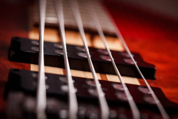 Kahverengi Elektro Gitar Yakın Çekim — Stok fotoğraf