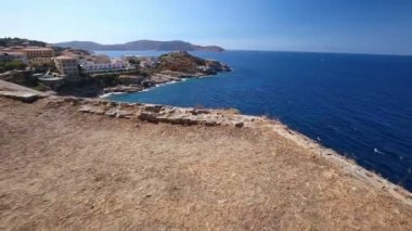 Güzel Corsica sahil şeridi göster