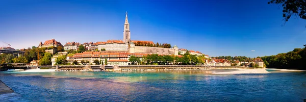 Centro città con fiume Aare — Foto Stock