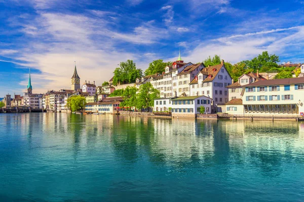 Zürichs centrum med Fraumunster Churcha — Stockfoto