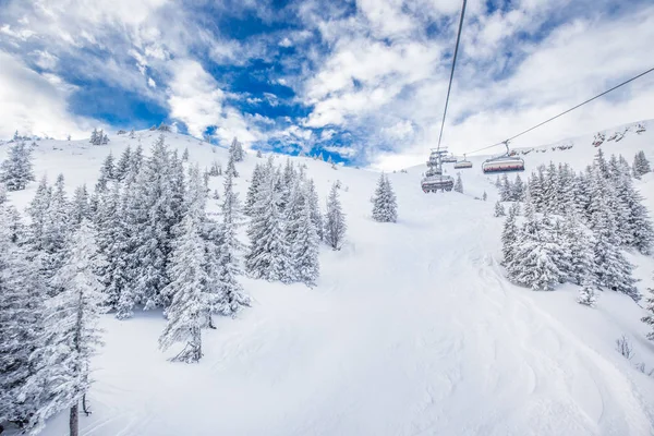 Chair lift in Tyrolian Alps in Kitzbuhel — Stock Photo, Image