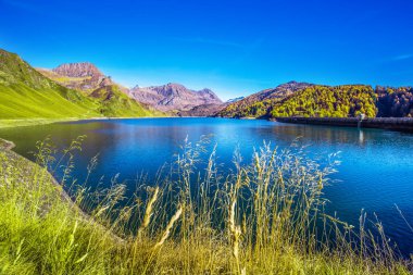 Lake Ritom İsviçre Alpleri'nde