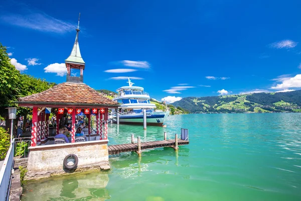 Kapal Ekskursi di Danau Zug — Stok Foto