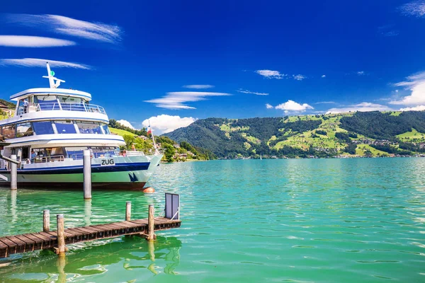 Navio de excursão no Lago Zug — Fotografia de Stock