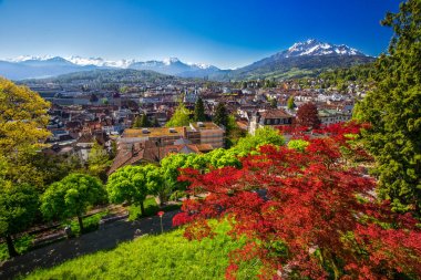 ünlü Pilatus Dağı